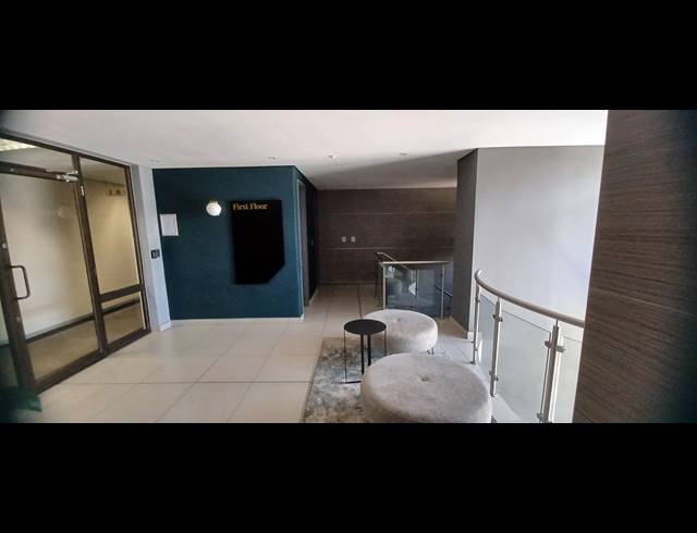 639M² OFFICE TO LET IN HYDE PARK